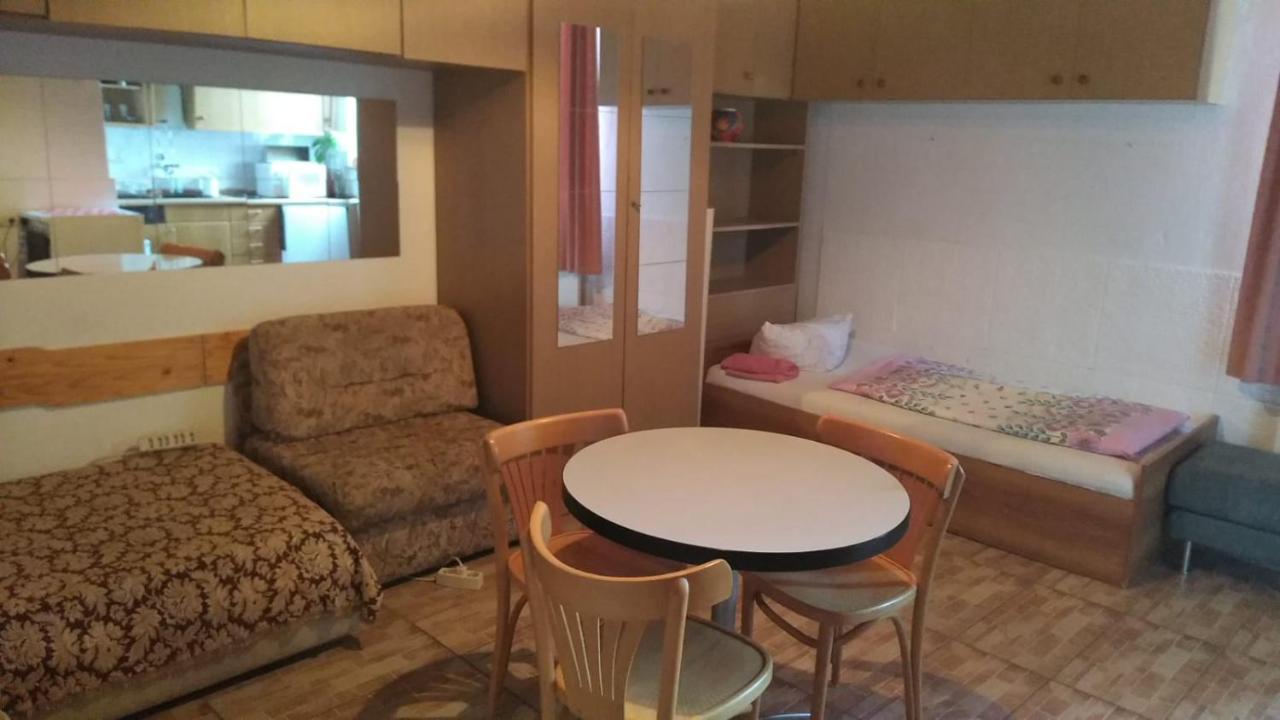 Kleine Unterkunft In Stuttgart-Muenchfeld Apartamento Exterior foto